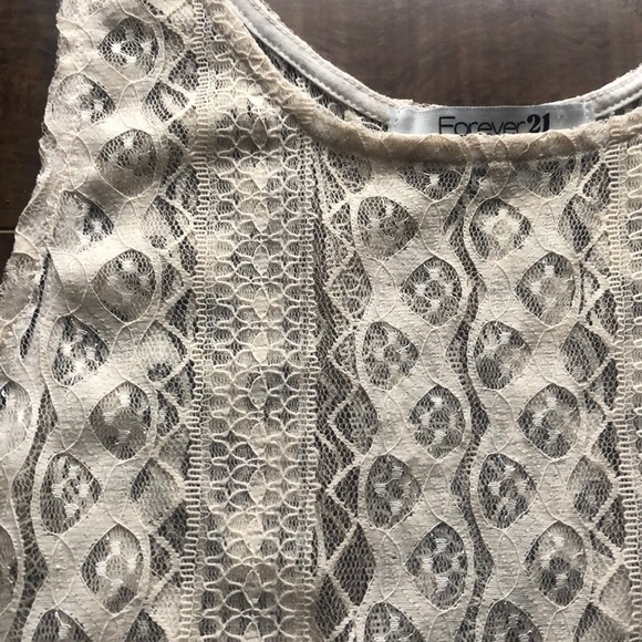 Forever 21 sheer print tank with fringe hem. - Picture 3 of 3